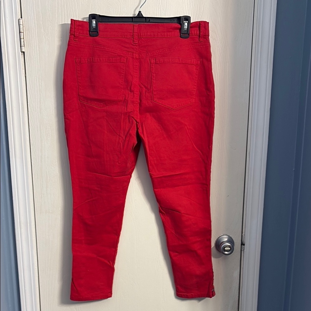 Gloria Vanderbilt Red Cropped Ankle Jeans - Picture 4 of 5